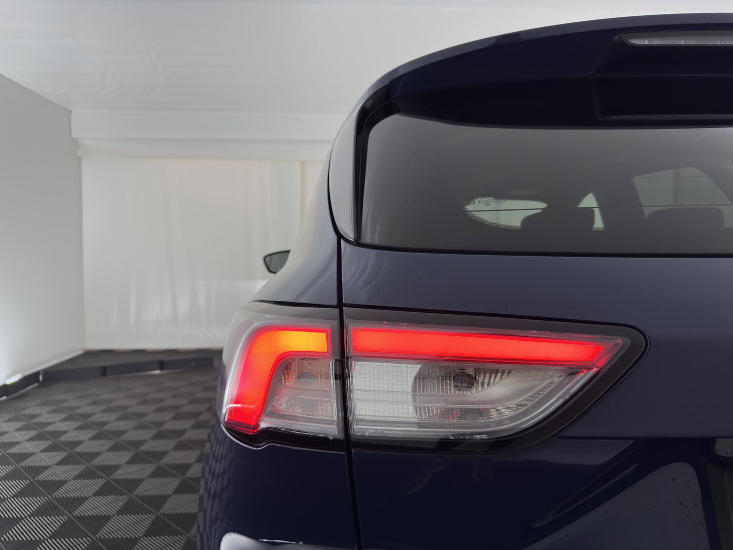 Ford Kuga 2.5 PHEV ST-Line X (Plug-in) {SoH-89%} (INCL.BTW) Aut. *DIGI-COCKPIT |FULL-LED | KEYLESS | DAB | CARPLAY | NAVI-FULLMAP | HEATED-SPORTSEATS | PRIVACY-GLASS | 18"ALU*