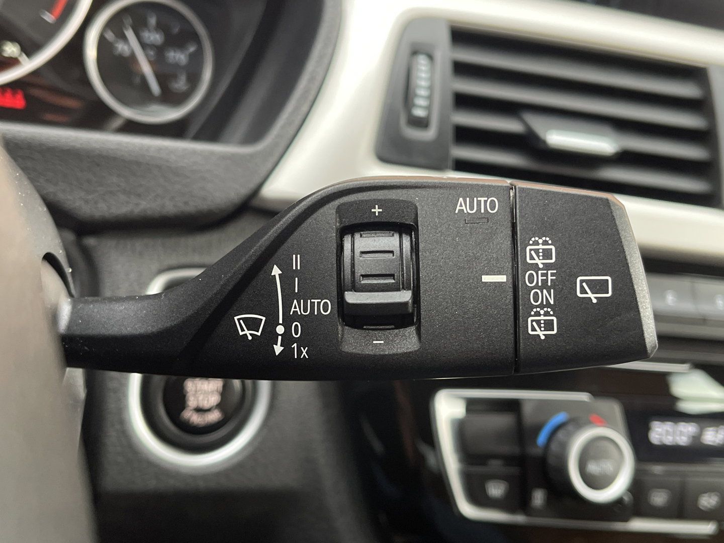BMW 3 Serie Touring 318i Corporate Lease Executive | Keyless Go/Entry | Led Verlichting | Cruise Control | Airconditioning |