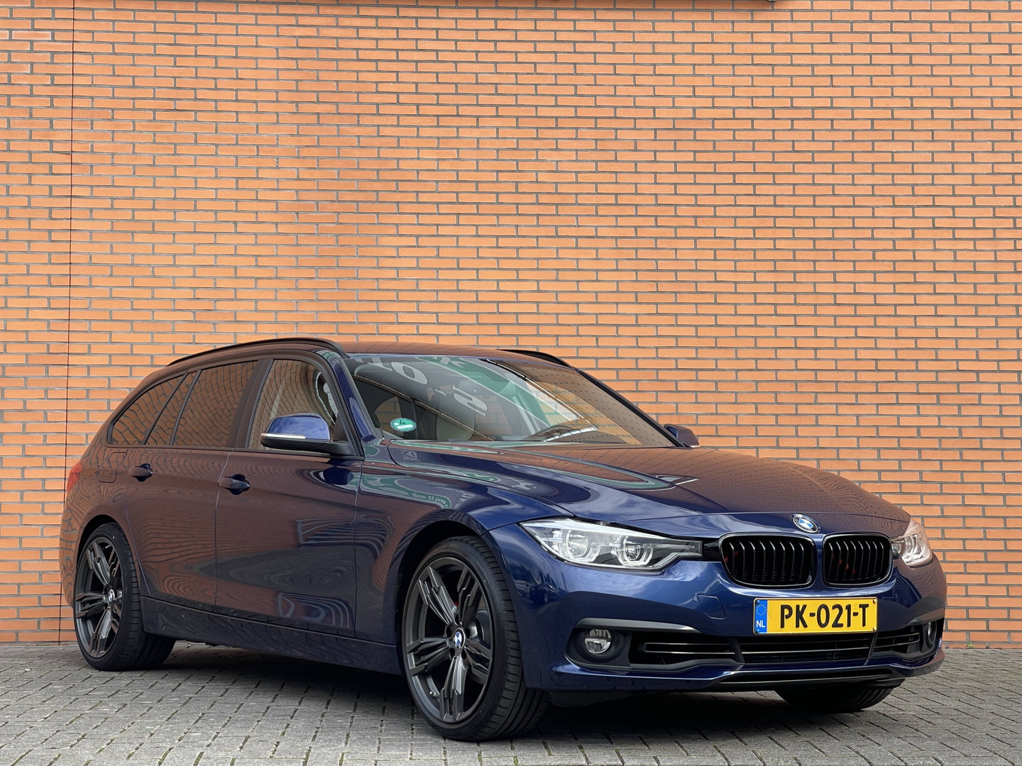 BMW 3 Serie Touring 318i Corporate Lease Executive | Keyless Go/Entry | Led Verlichting | Cruise Control | Airconditioning |