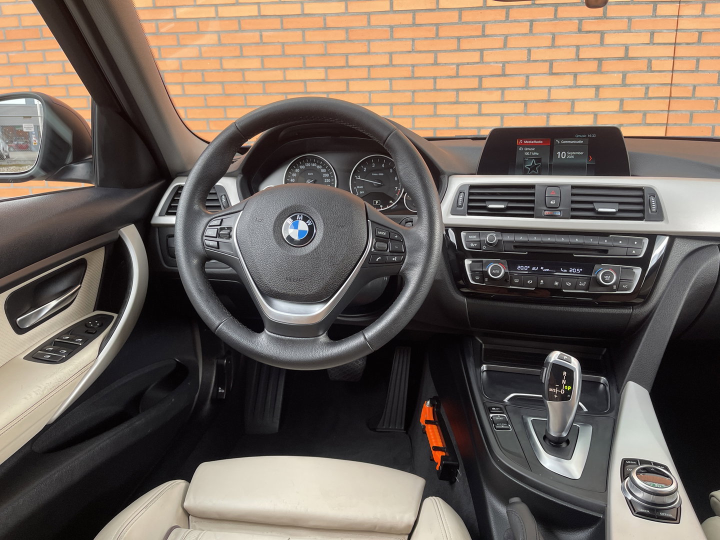 BMW 3 Serie Touring 318i Corporate Lease Executive | Keyless Go/Entry | Led Verlichting | Cruise Control | Airconditioning |