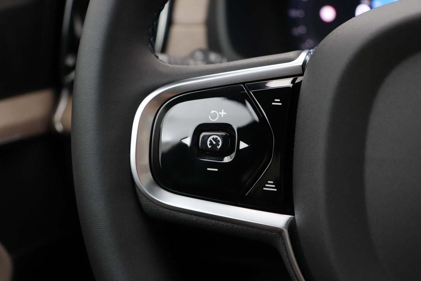 Volvo XC90 T8 Ultra Dark | MY27 | Harman/Kardon | Trekhaak | Panoramadak | 360° Camera | Head-Up | Pilot Assist | ACC