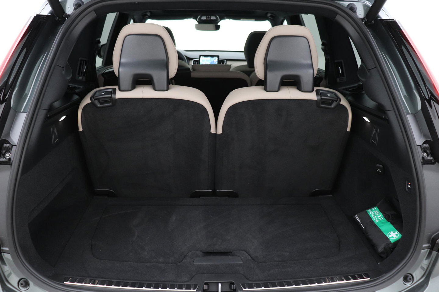 Volvo XC90 T8 Ultra Dark | MY27 | Harman/Kardon | Trekhaak | Panoramadak | 360° Camera | Head-Up | Pilot Assist | ACC
