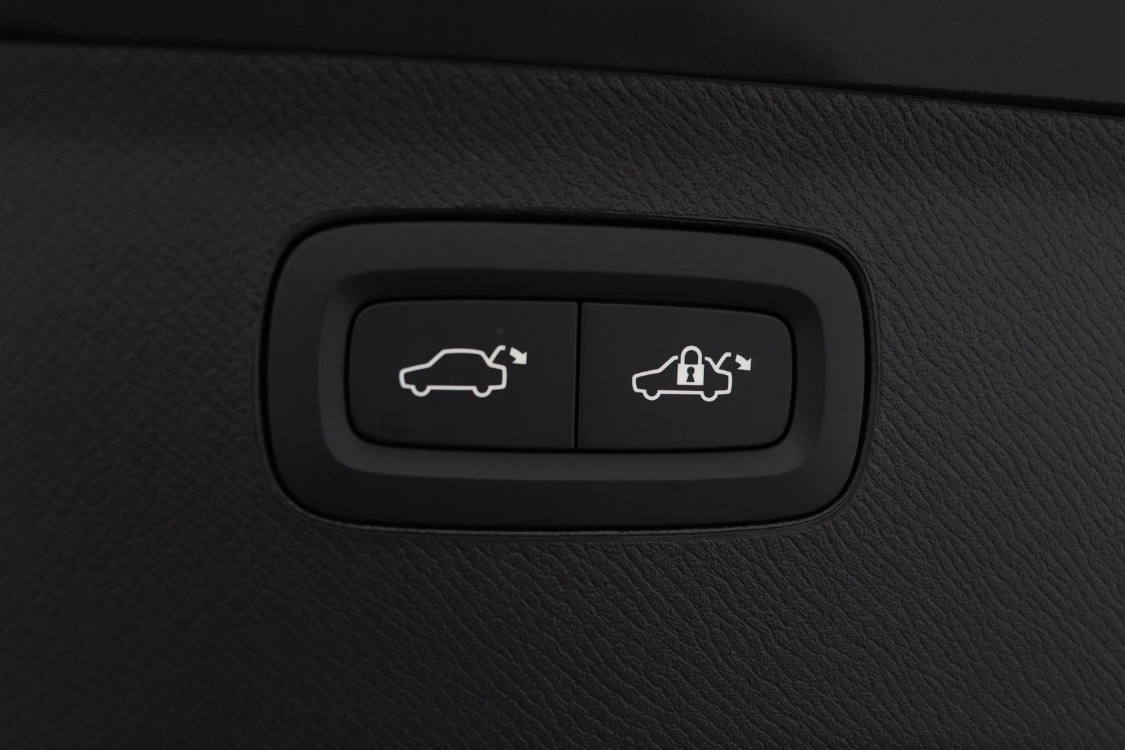 Volvo XC90 T8 Ultra Dark | MY27 | Harman/Kardon | Trekhaak | Panoramadak | 360° Camera | Head-Up | Pilot Assist | ACC