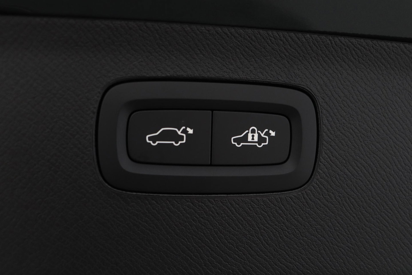 Volvo XC90 T8 Ultra Dark | MY27 | Harman/Kardon | Trekhaak | Panoramadak | 360° Camera | Head-Up | Pilot Assist | ACC