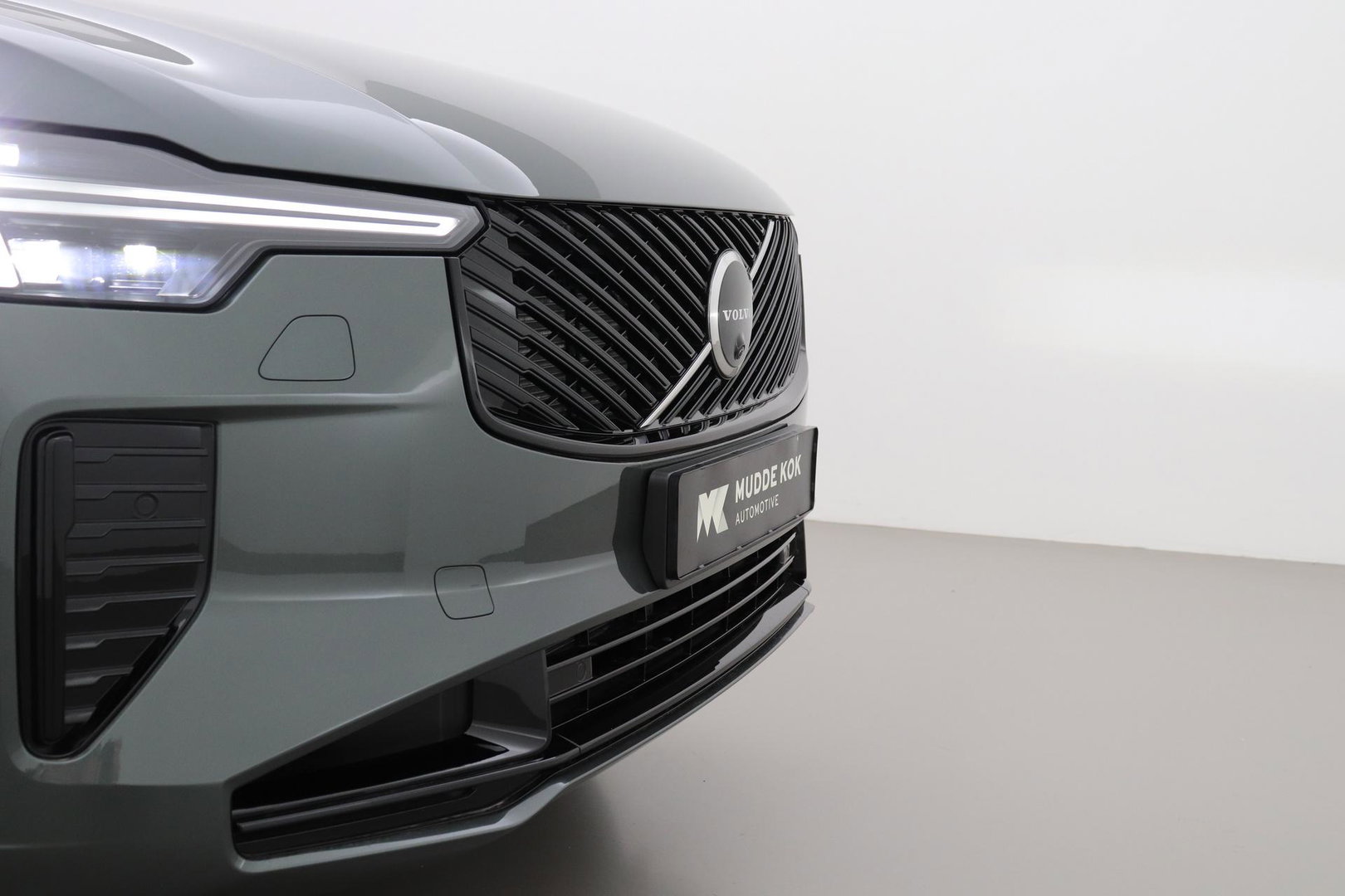 Volvo XC90 T8 Ultra Dark | MY27 | Harman/Kardon | Trekhaak | Panoramadak | 360° Camera | Head-Up | Pilot Assist | ACC