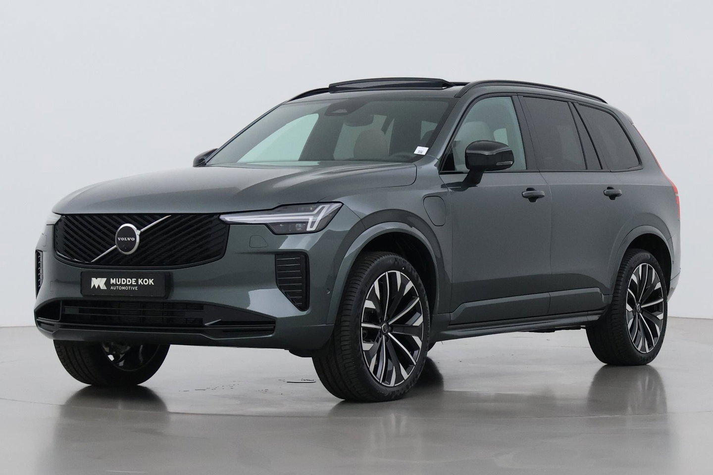 Volvo XC90 T8 Ultra Dark | MY27 | Harman/Kardon | Trekhaak | Panoramadak | 360° Camera | Head-Up | Pilot Assist | ACC