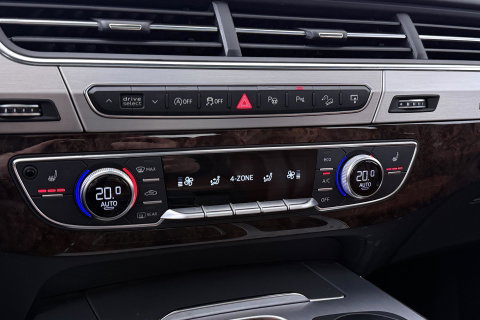 Audi Q7 3.0 TFSI quattro Pro Line + 7p | Luchtvering | Trekhaak | Panoramadak | 360° Camera | B&O Advanced | Head-Up | Nachtzicht | 7-persoons | Soft Close