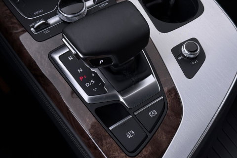 Audi Q7 3.0 TFSI quattro Pro Line + 7p | Luchtvering | Trekhaak | Panoramadak | 360° Camera | B&O Advanced | Head-Up | Nachtzicht | 7-persoons | Soft Close