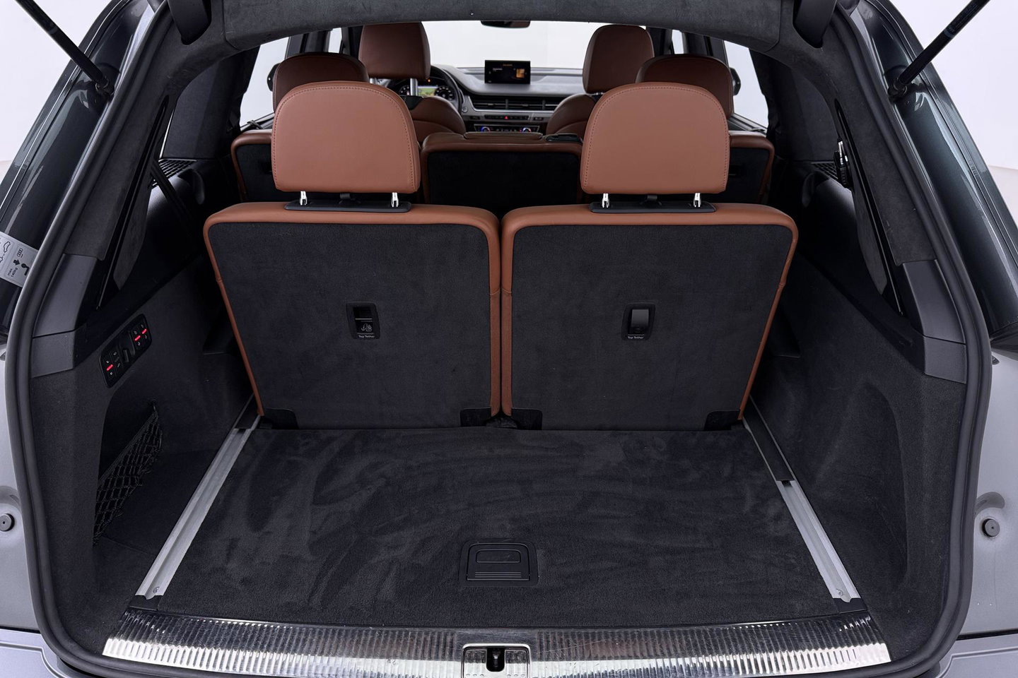 Audi Q7 3.0 TFSI quattro Pro Line + 7p | Luchtvering | Trekhaak | Panoramadak | 360° Camera | B&O Advanced | Head-Up | Nachtzicht | 7-persoons | Soft Close