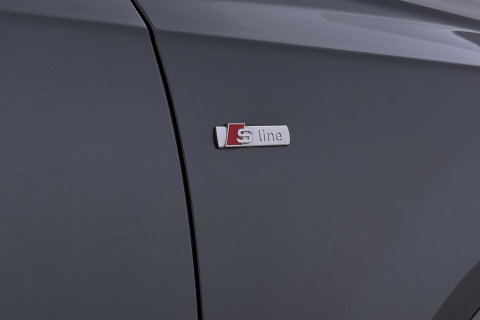 Audi Q7 3.0 TFSI quattro Pro Line + 7p | Luchtvering | Trekhaak | Panoramadak | 360° Camera | B&O Advanced | Head-Up | Nachtzicht | 7-persoons | Soft Close