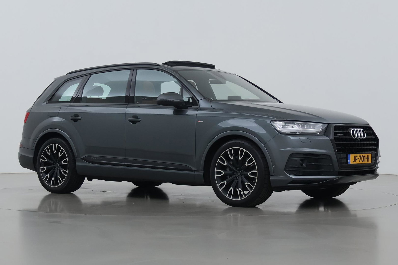 Audi Q7 3.0 TFSI quattro Pro Line + 7p | Luchtvering | Trekhaak | Panoramadak | 360° Camera | B&O Advanced | Head-Up | Nachtzicht | 7-persoons | Soft Close