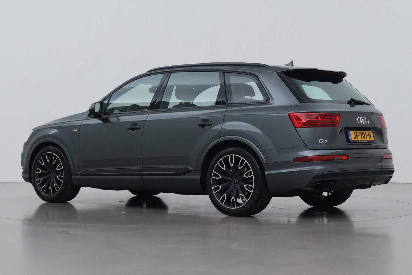 Audi Q7 3.0 TFSI quattro Pro Line + 7p | Luchtvering | Trekhaak | Panoramadak | 360° Camera | B&O Advanced | Head-Up | Nachtzicht | 7-persoons | Soft Close