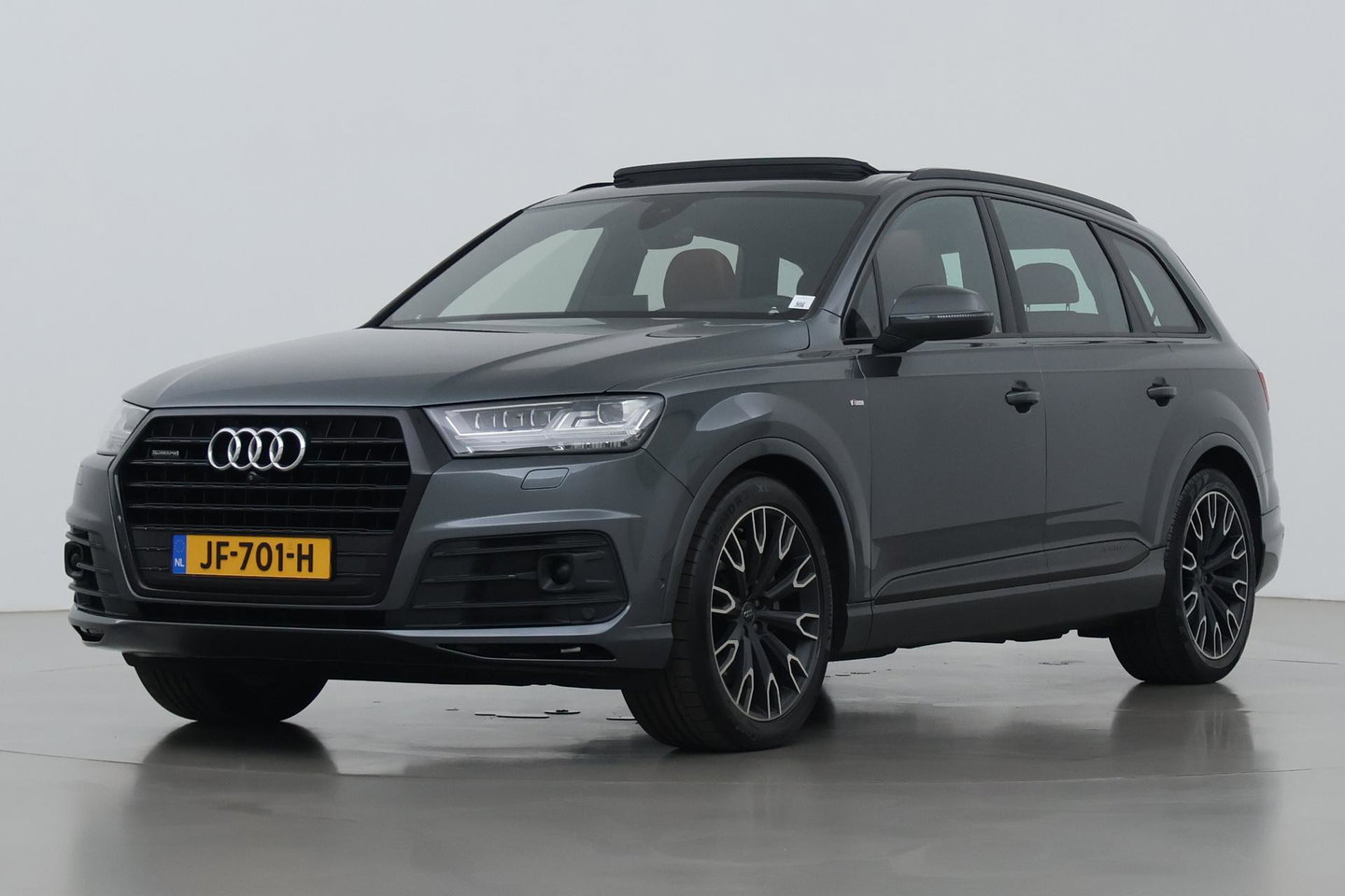 Audi Q7 3.0 TFSI quattro Pro Line + 7p | Luchtvering | Trekhaak | Panoramadak | 360° Camera | B&O Advanced | Head-Up | Nachtzicht | 7-persoons | Soft Close