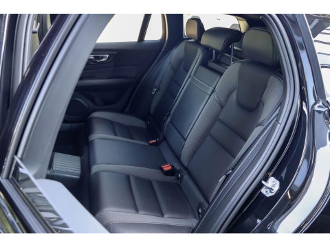 Volvo V60 T8 Recharge AWD R-Design Pano | HarmanKardon | Ak. Glas | Trekhaak | Head Up