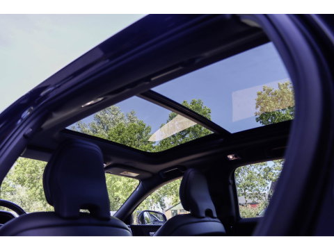 Volvo V60 T8 Recharge AWD R-Design Pano | HarmanKardon | Ak. Glas | Trekhaak | Head Up