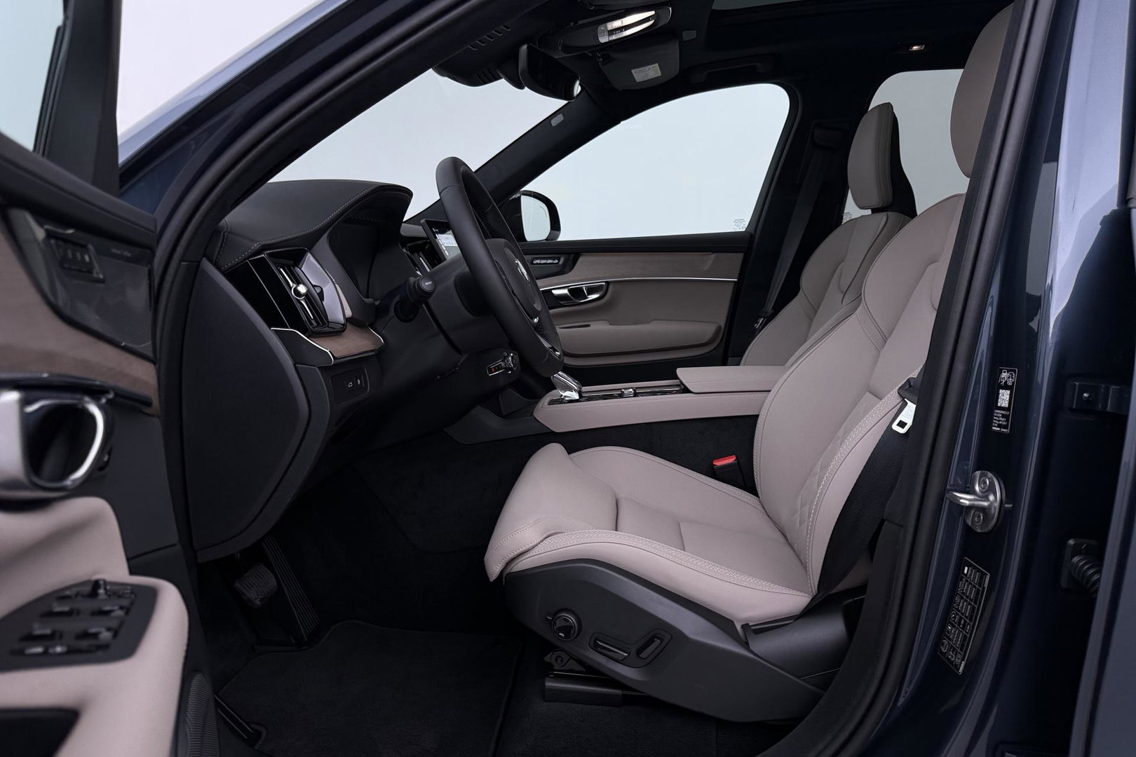 Volvo XC90 T8 Ultra Dark | MY27 | Harman/Kardon | Trekhaak | Panoramadak | 360° Camera | Head-Up | Pilot Assist | ACC
