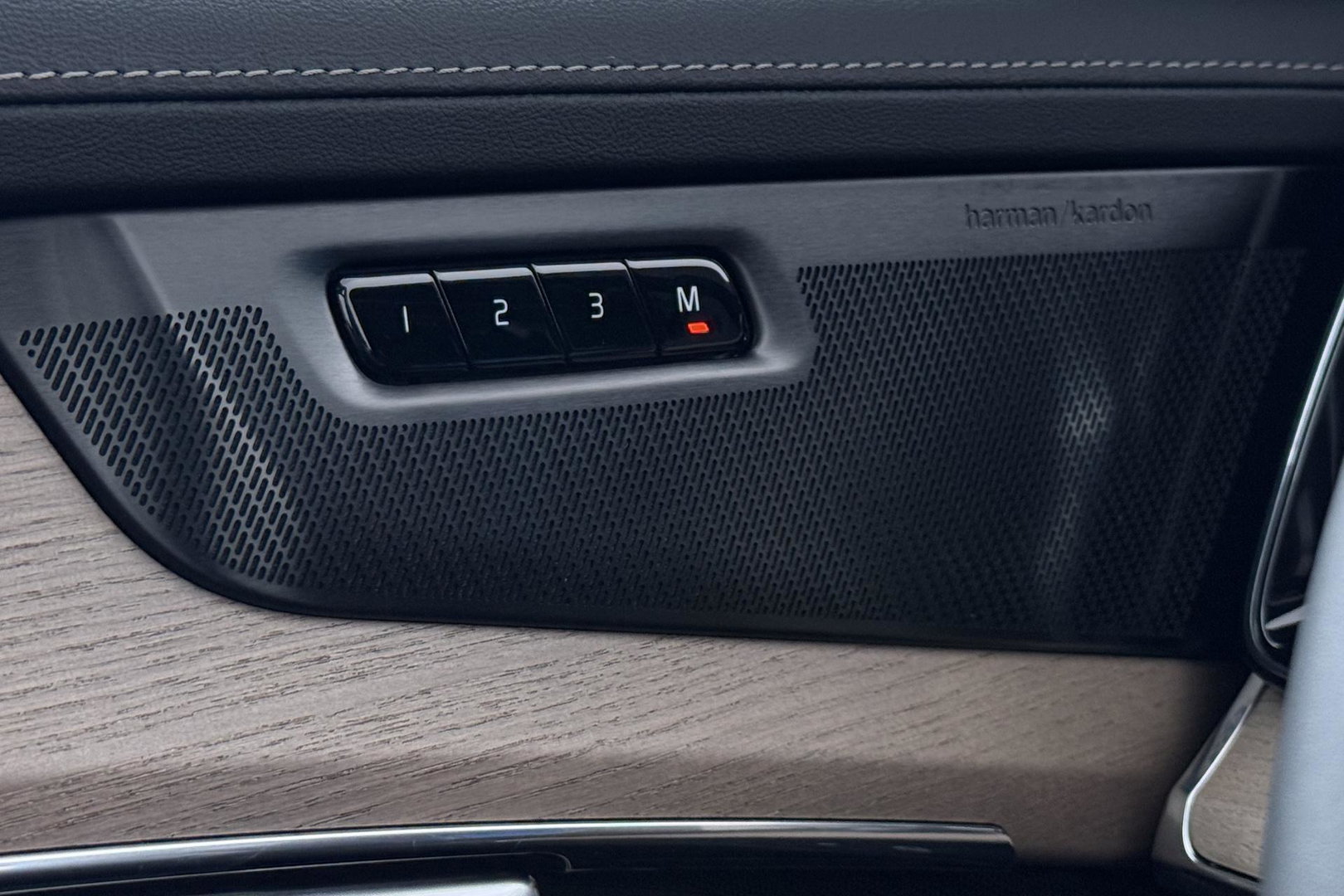 Volvo XC90 T8 Ultra Dark | MY27 | Harman/Kardon | Trekhaak | Panoramadak | 360° Camera | Head-Up | Pilot Assist | ACC