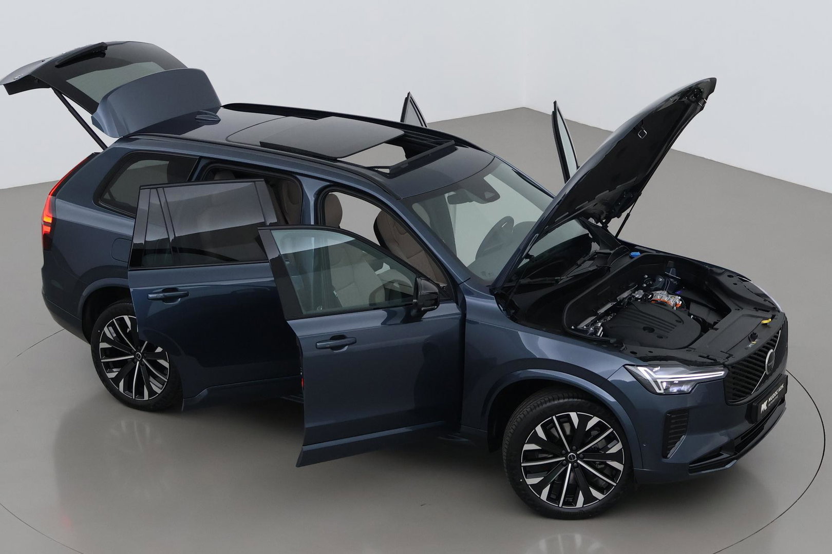 Volvo XC90 T8 Ultra Dark | MY27 | Harman/Kardon | Trekhaak | Panoramadak | 360° Camera | Head-Up | Pilot Assist | ACC