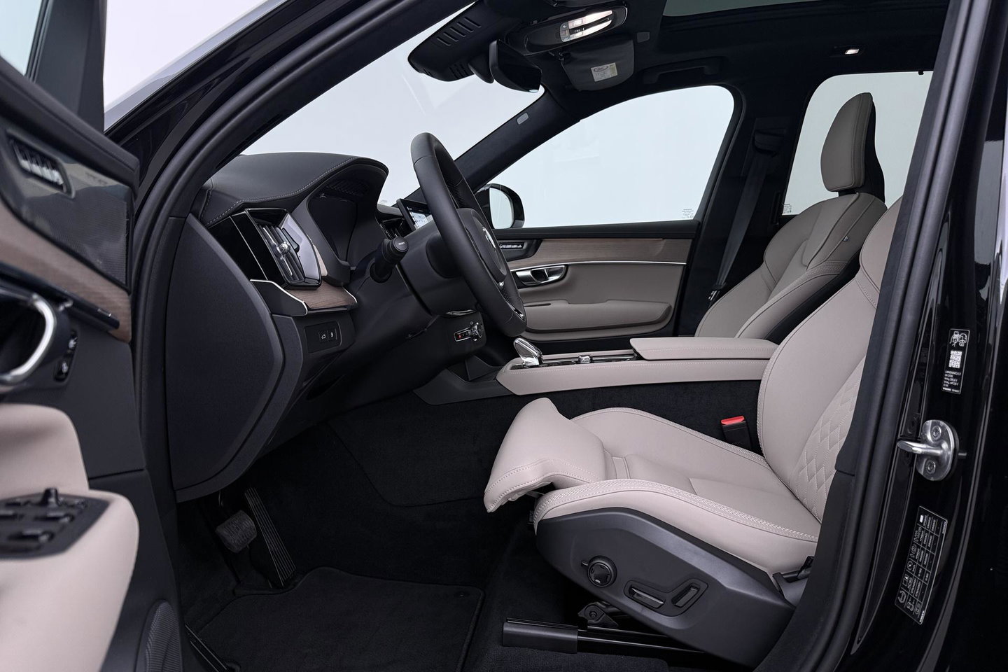 Volvo XC90 T8 Ultra Dark | MY27 | Harman/Kardon | Trekhaak | Panoramadak | 360° Camera | Head-Up | Pilot Assist | ACC