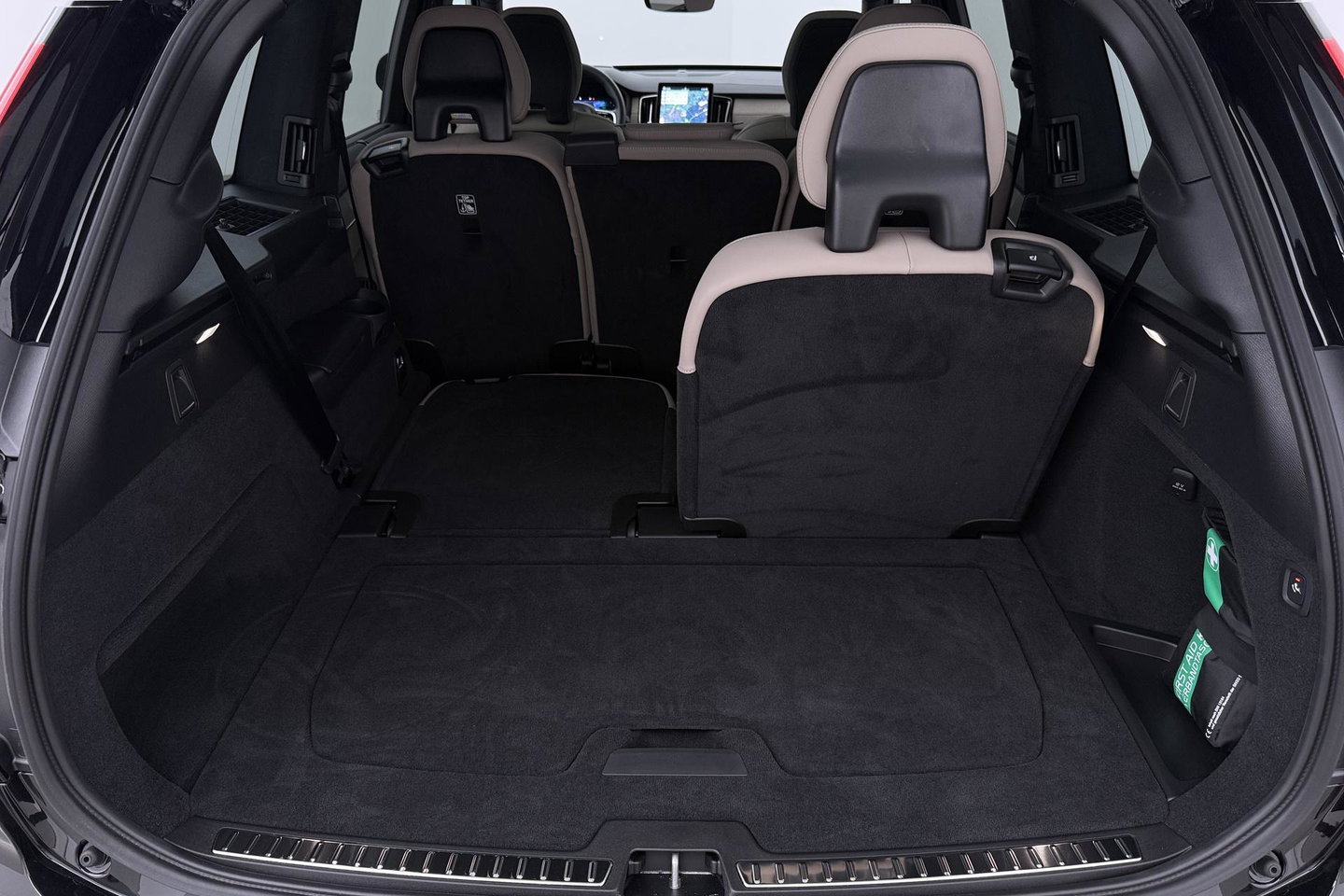 Volvo XC90 T8 Ultra Dark | MY27 | Harman/Kardon | Trekhaak | Panoramadak | 360° Camera | Head-Up | Pilot Assist | ACC