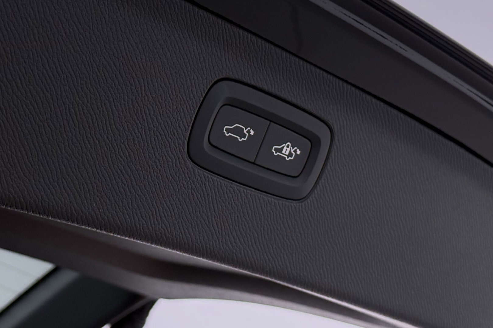 Volvo XC90 T8 Ultra Dark | MY27 | Harman/Kardon | Trekhaak | Panoramadak | 360° Camera | Head-Up | Pilot Assist | ACC