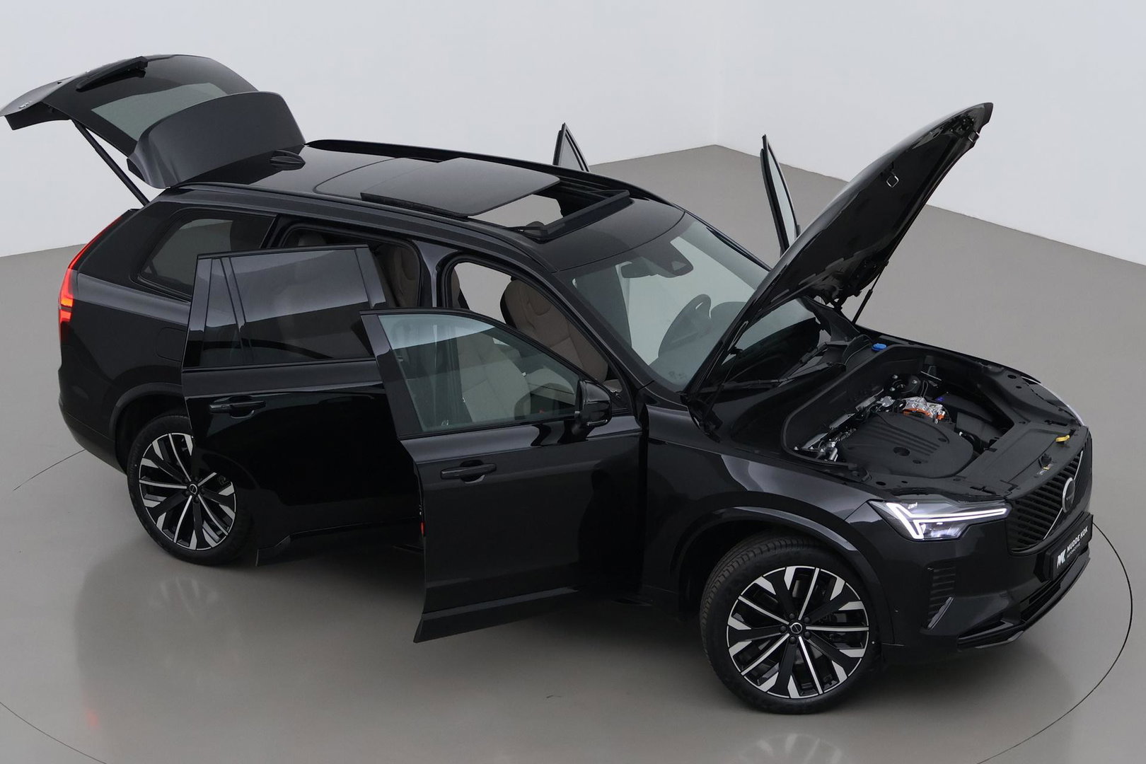 Volvo XC90 T8 Ultra Dark | MY27 | Harman/Kardon | Trekhaak | Panoramadak | 360° Camera | Head-Up | Pilot Assist | ACC