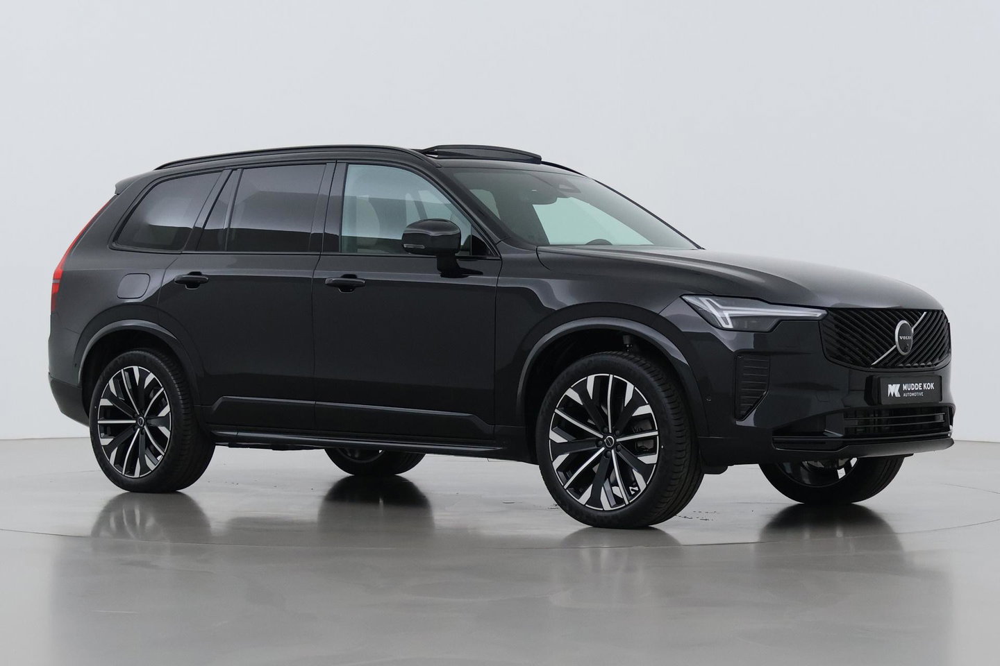 Volvo XC90 T8 Ultra Dark | MY27 | Harman/Kardon | Trekhaak | Panoramadak | 360° Camera | Head-Up | Pilot Assist | ACC