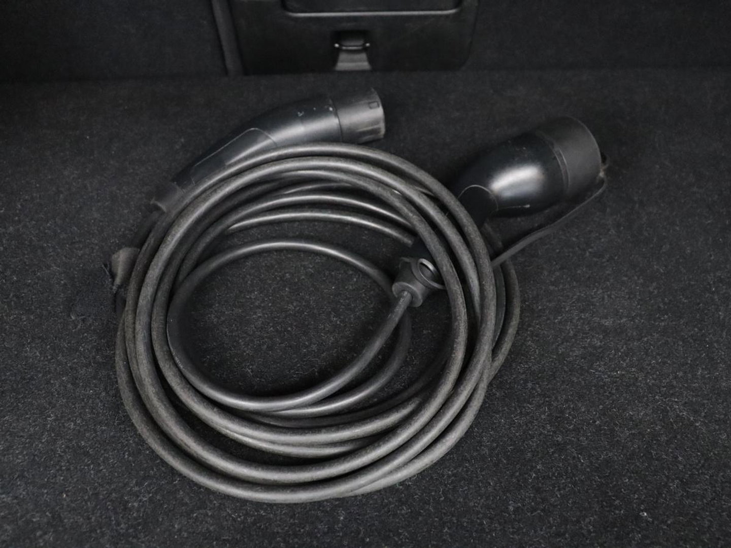 Volvo XC40 1.5 T4 Plug-in hybrid Ultimate Dark