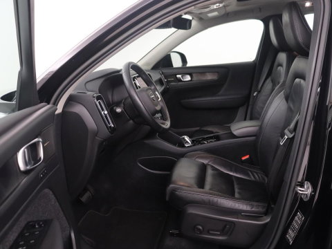 Volvo XC40 1.5 T4 Plug-in hybrid Ultimate Dark