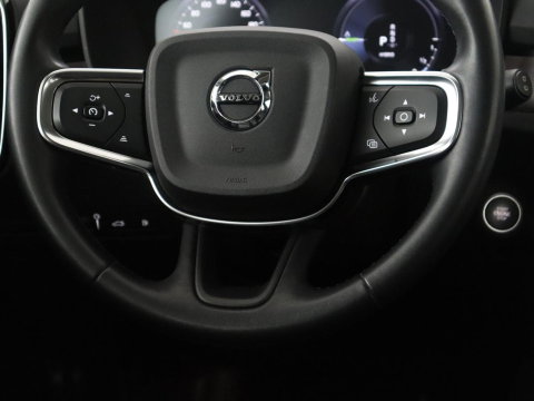 Volvo XC40 1.5 T4 Plug-in hybrid Ultimate Dark