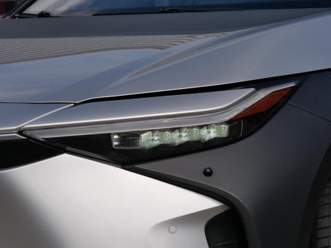Toyota Bz4x 71kWh/ BI-TONE/ PANORAMADAK/ ELEKT. STOEL/ ELEKT. KLEP/ SOH 96%