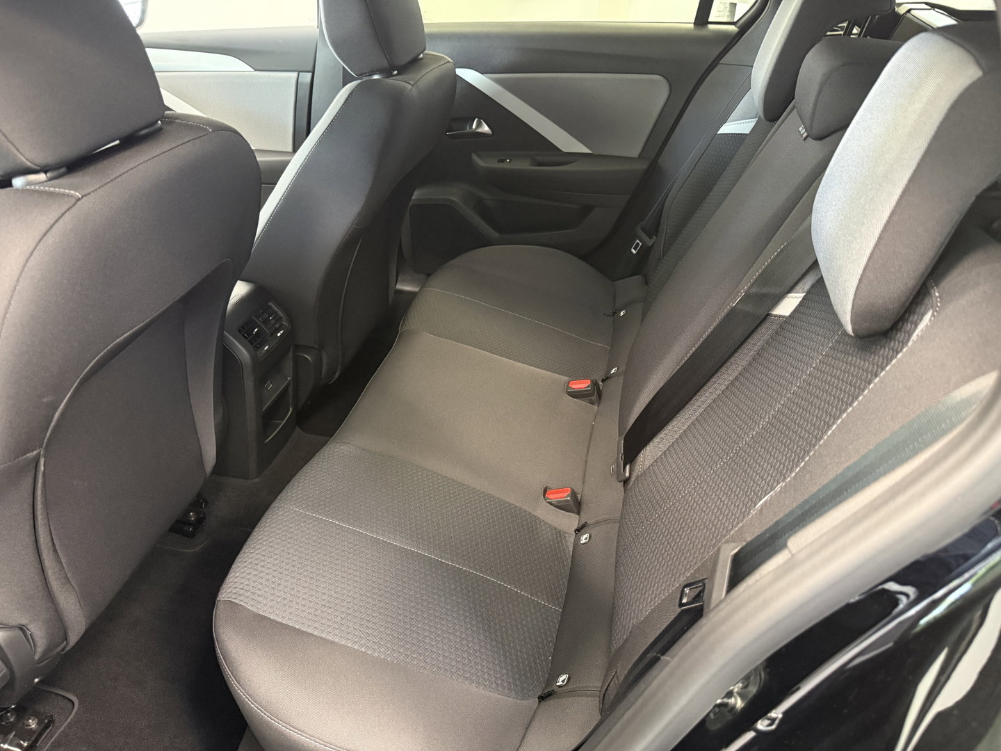 Opel Astra Sports Tourer 1.2 Business Edition ACC/PDC 360 Camera Carplay NAP!