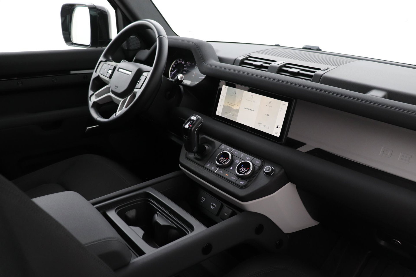 Land Rover Defender 3.0 D250 90 | COMMERCIAL | Trekhaak | 360-camera | 22 inch | BLIS