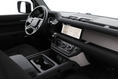 Land Rover Defender 3.0 D250 90 | COMMERCIAL | Trekhaak | 360-camera | 22 inch | BLIS
