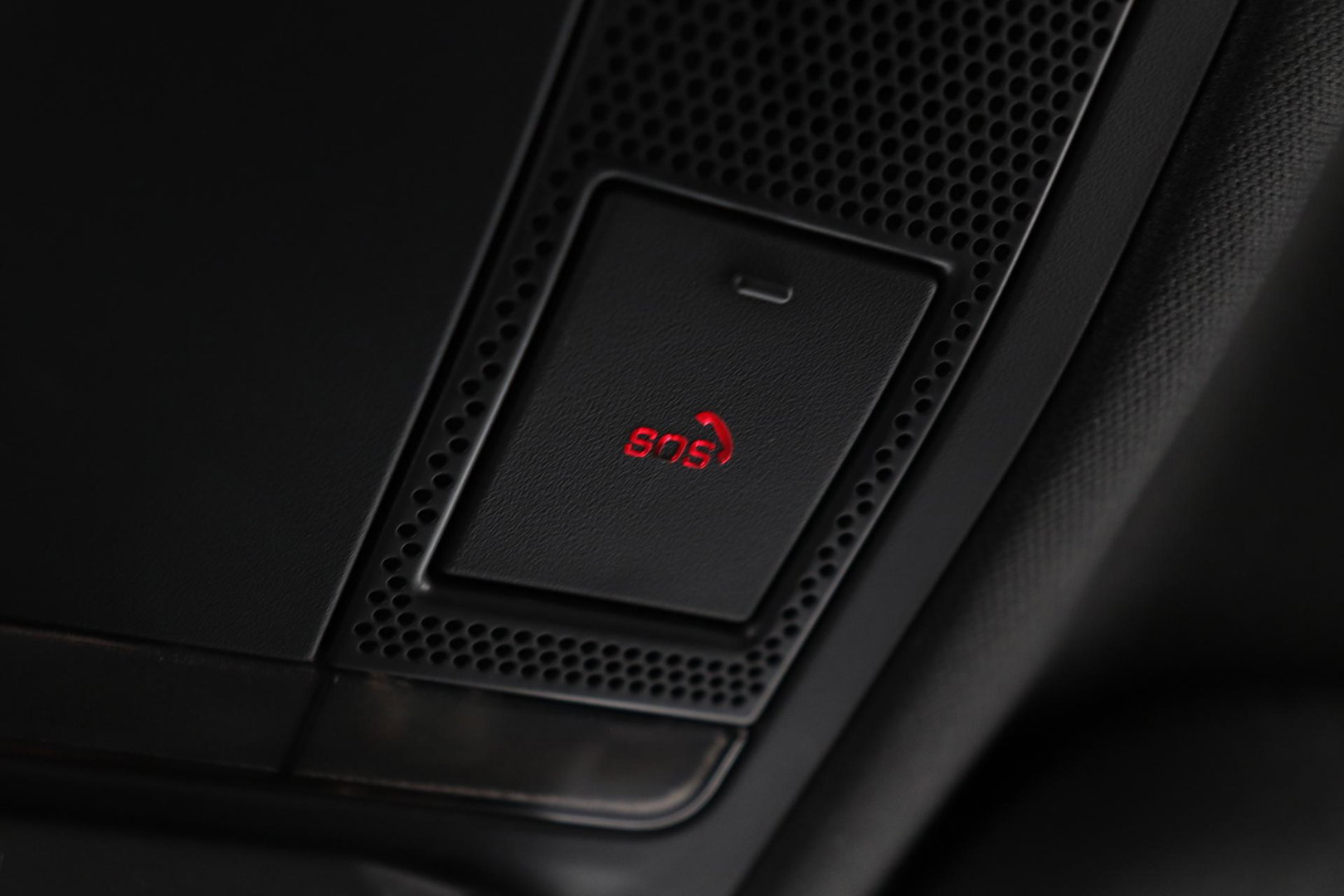 Land Rover Defender 3.0 D250 90 | COMMERCIAL | Trekhaak | 360-camera | 22 inch | BLIS