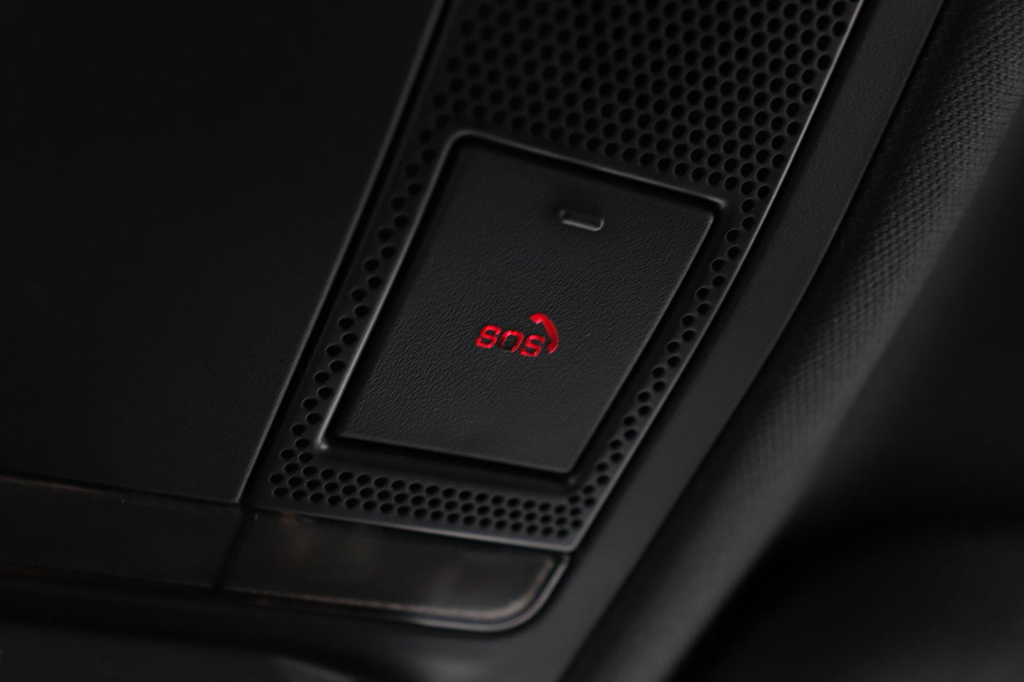 Land Rover Defender 3.0 D250 90 | COMMERCIAL | Trekhaak | 360-camera | 22 inch | BLIS