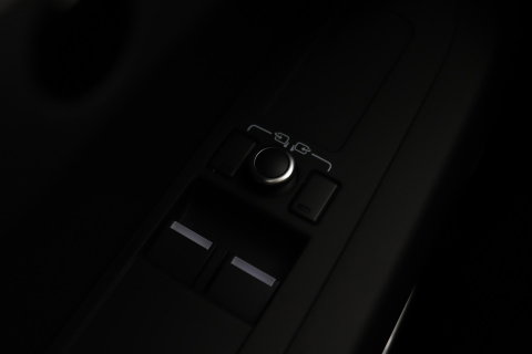 Land Rover Defender 3.0 D250 90 | COMMERCIAL | Trekhaak | 360-camera | 22 inch | BLIS