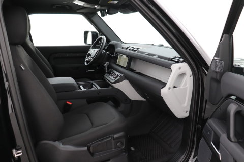 Land Rover Defender 3.0 D250 90 | COMMERCIAL | Trekhaak | 360-camera | 22 inch | BLIS