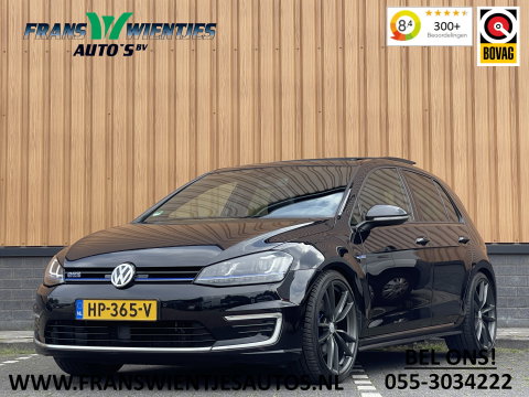 Volkswagen Golf 1.4 TSI GTE | Panoramadak | Keyless Go/Entry | Trekhaak | Dode Hoek Sensor | Bluetooth | Achteruitrijcamera |