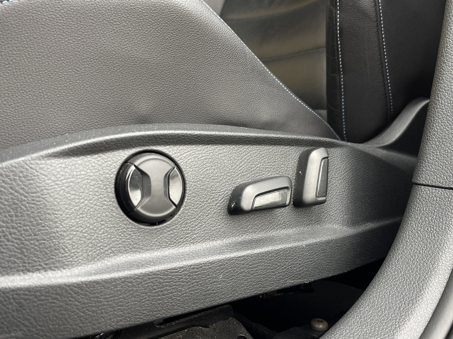 Volkswagen Golf 1.4 TSI GTE | Panoramadak | Keyless Go/Entry | Trekhaak | Dode Hoek Sensor | Bluetooth | Achteruitrijcamera |
