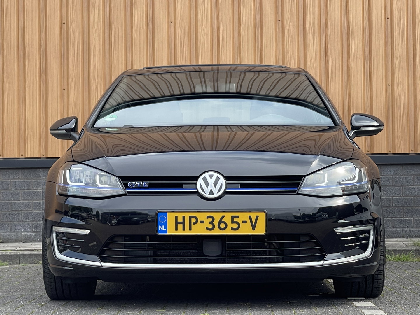 Volkswagen Golf 1.4 TSI GTE | Panoramadak | Keyless Go/Entry | Trekhaak | Dode Hoek Sensor | Bluetooth | Achteruitrijcamera |
