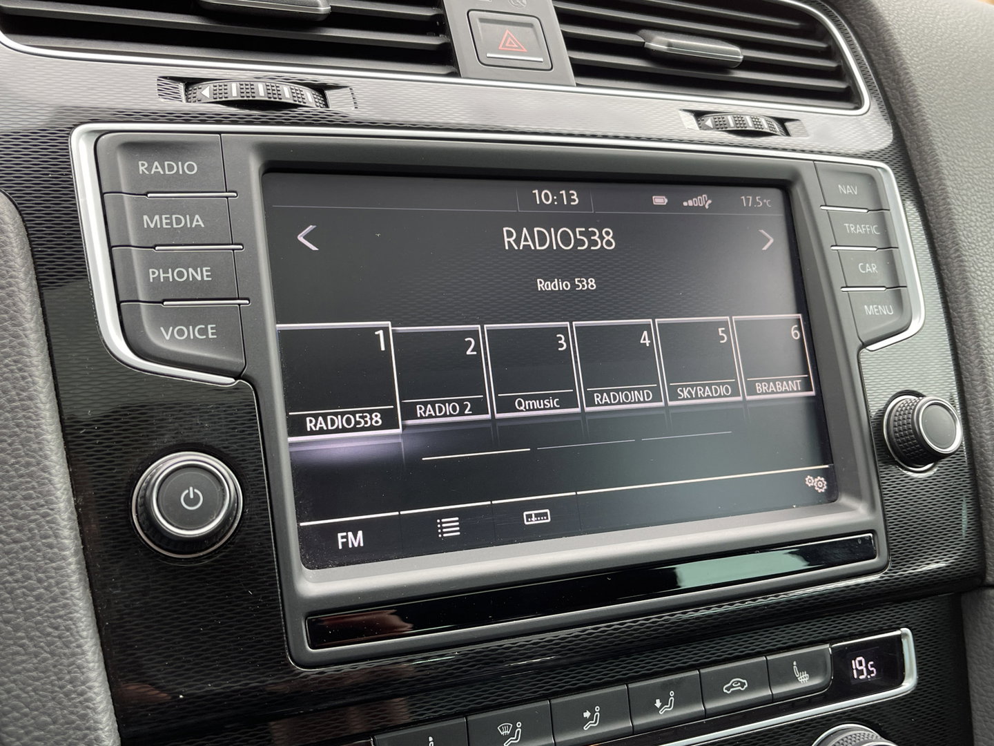 Volkswagen Golf 1.4 TSI GTE | Panoramadak | Keyless Go/Entry | Trekhaak | Dode Hoek Sensor | Bluetooth | Achteruitrijcamera |