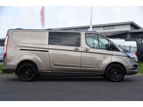 Ford Transit Custom 320 2.0 TDCI L2H1 Limited DC Raptor Edition Camera, Adaptieve Cruise, Carplay, 170PK, Automaat, PDC, 2 x Schuifdeur, Stoelverwarming, Uniek!