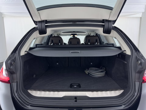 BMW 3 Serie Touring 320e Business Edition Plus (INCL-BTW) *AUT LASER-LED | LEATHER | HEATED-SPORTSEATS | HIFI-SOUND | KEYLESS | DIGI-COCKPIT | NAVI-FULLMAP | DAB | AMBIENTLIGHT | PRIVACY-GLASS | ECC | PDC | CRUISE | TOWBAR | 17iINCH*
