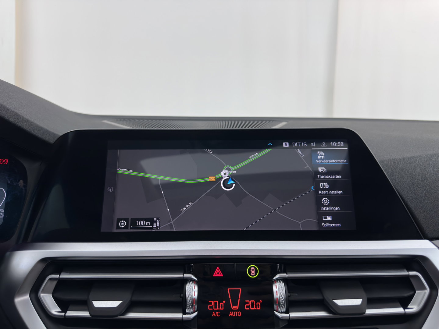 BMW 3 Serie Touring 320e Business Edition Plus (INCL-BTW) *AUT LASER-LED | LEATHER | HEATED-SPORTSEATS | HIFI-SOUND | KEYLESS | DIGI-COCKPIT | NAVI-FULLMAP | DAB | AMBIENTLIGHT | PRIVACY-GLASS | ECC | PDC | CRUISE | TOWBAR | 17iINCH*
