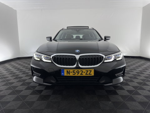 BMW 3 Serie Touring 320e Business Edition Plus (INCL-BTW) *AUT LASER-LED | LEATHER | HEATED-SPORTSEATS | HIFI-SOUND | KEYLESS | DIGI-COCKPIT | NAVI-FULLMAP | DAB | AMBIENTLIGHT | PRIVACY-GLASS | ECC | PDC | CRUISE | TOWBAR | 17iINCH*
