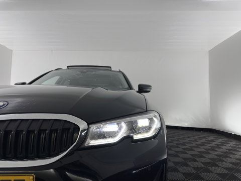 BMW 3 Serie Touring 320e Business Edition Plus (INCL-BTW) *AUT LASER-LED | LEATHER | HEATED-SPORTSEATS | HIFI-SOUND | KEYLESS | DIGI-COCKPIT | NAVI-FULLMAP | DAB | AMBIENTLIGHT | PRIVACY-GLASS | ECC | PDC | CRUISE | TOWBAR | 17iINCH*