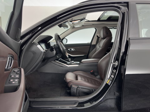 BMW 3 Serie Touring 320e Business Edition Plus (INCL-BTW) *AUT LASER-LED | LEATHER | HEATED-SPORTSEATS | HIFI-SOUND | KEYLESS | DIGI-COCKPIT | NAVI-FULLMAP | DAB | AMBIENTLIGHT | PRIVACY-GLASS | ECC | PDC | CRUISE | TOWBAR | 17iINCH*