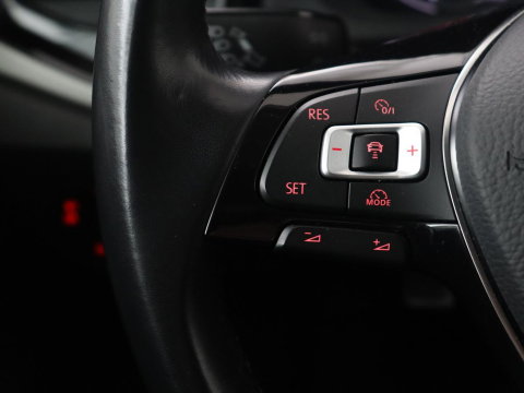 Volkswagen Polo 1.0 TSI R-Line Edition | Automaat | Camera | LED | Navigatie |