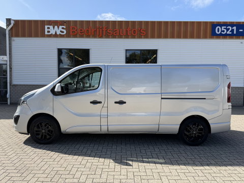 Opel Vivaro 1.6 CDTI 125pk L2H1 Sport EcoFlex / vaste prijs rijklaar € 14.950 marge / euro 6 / lease vanaf € 252 / dubbele schuifdeur / airco / cruise / navi / camera / trekhaak !